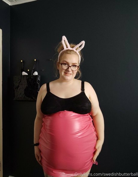 swedishbutterball onlyfans tits
