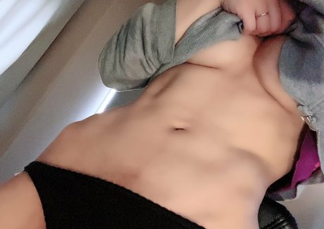 Minori Natsume naked leaked onlyfans