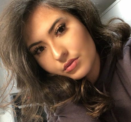 Darci Ormiston tits onlyfans