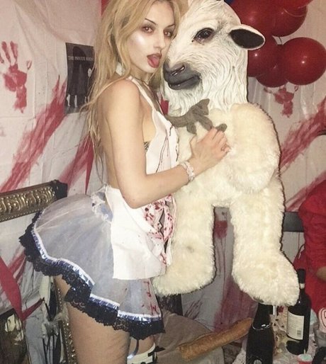 LilithLevisis naked onlyfans leak