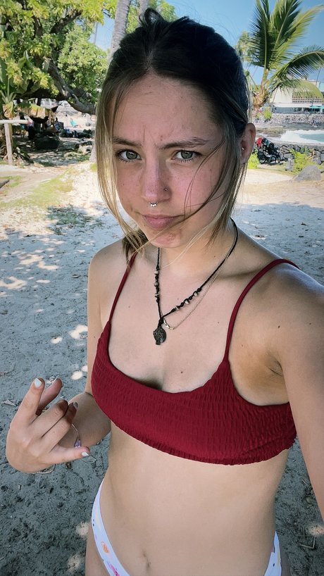 Peyton Coffee strip onlyfans