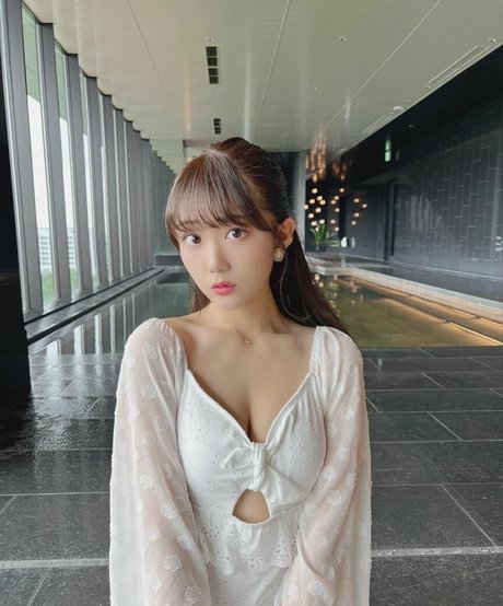 Abe Yumeri onlyfans desnuda