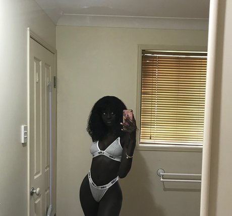 Anyang Deng free onlyfans