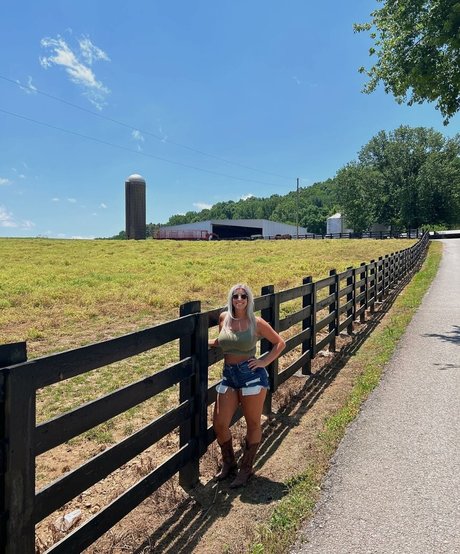 thai teen onlyfans naked slide