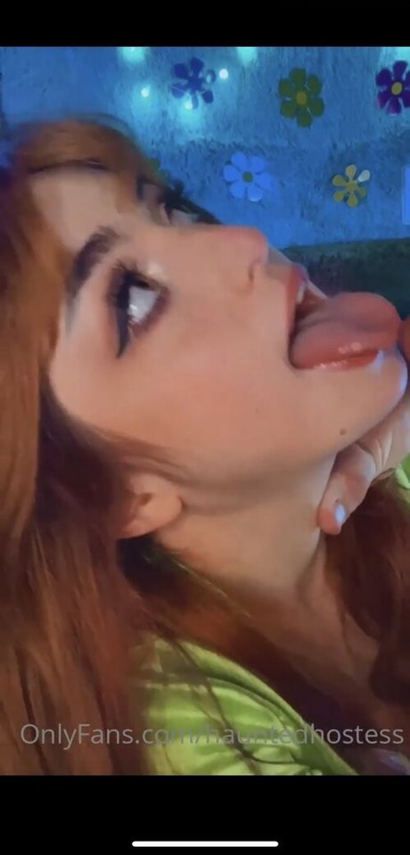 Haunted Hostess new onlyfans leaks