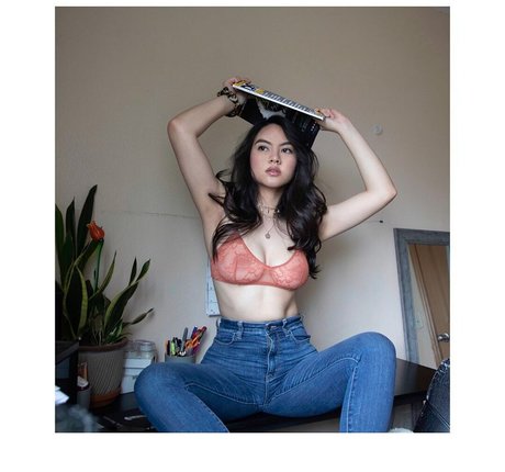 Nina Valencia onlyfans nude