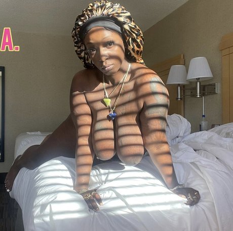 Juicy Thycc onlyfans topless