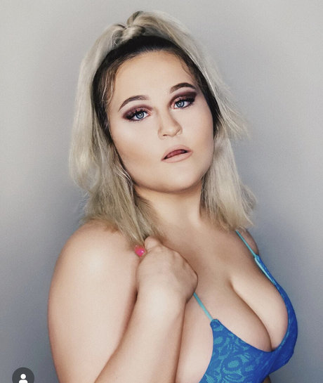 Brooklyn Barwick onlyfans leaked