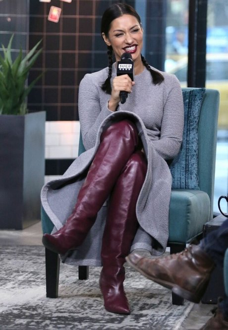 Janina Gavankar onlyfans nude tits