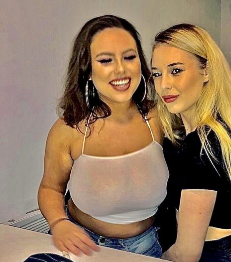 Emma Willis Profile pic