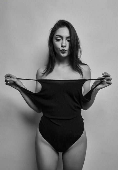 Kristina Azaronak free onlyfans porn