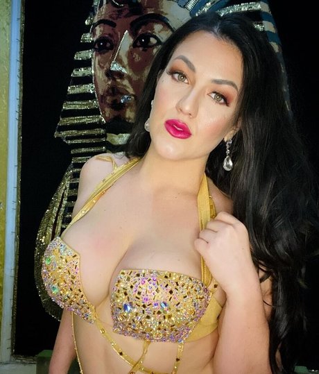 Luxie Zahra nude leak onlyfans