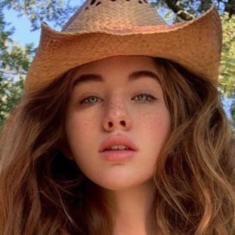 Diana Deets is on onlyfans