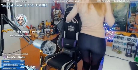 Iamcristinini onlyfans images