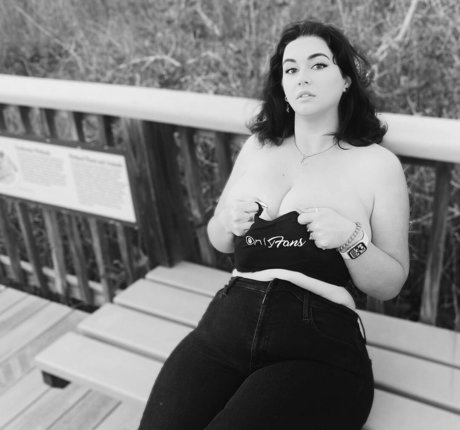 Nova Reilly onlyfans naked