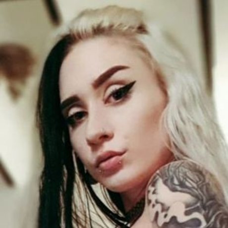 yearwalkatmidnight onlyfans leak naked