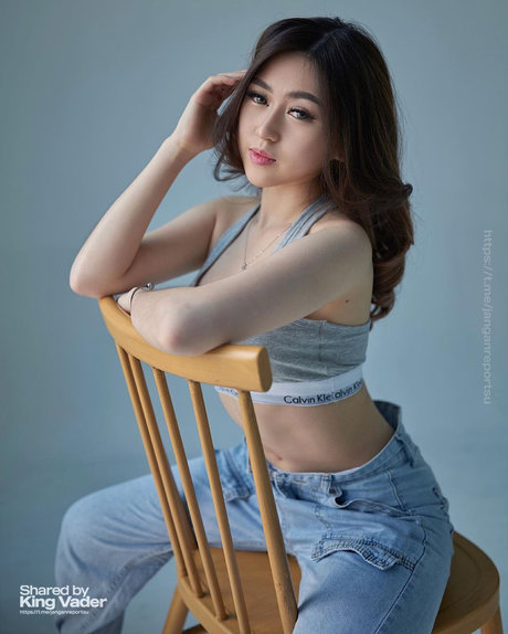 Felicia Carissa Profile pic