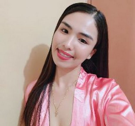 Monica Hija onlyfans striptease