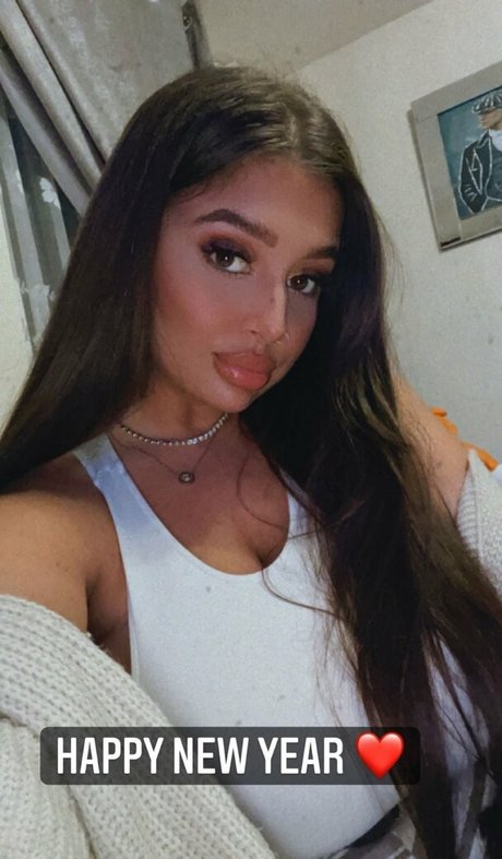 naughtybabeoxo onlyfans pictures