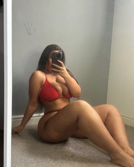 naughtybabeoxo en onlyfans