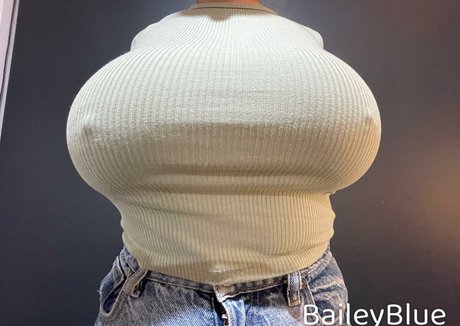 Bailey Blue onlyfans leaks