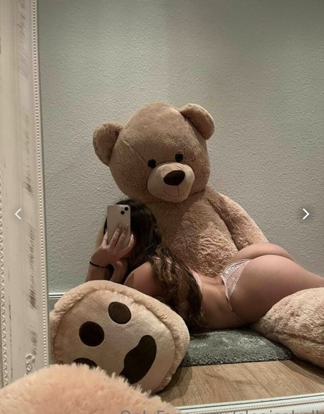 Cleo Isabell onlyfans leaked photos