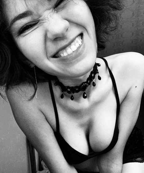 real onlyfans pornos selfie