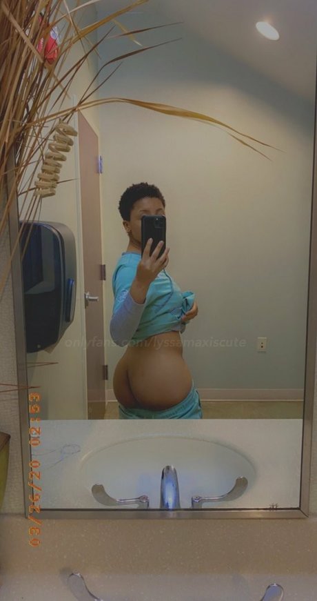 Alyssa Maxwell onlyfans leaked nudes