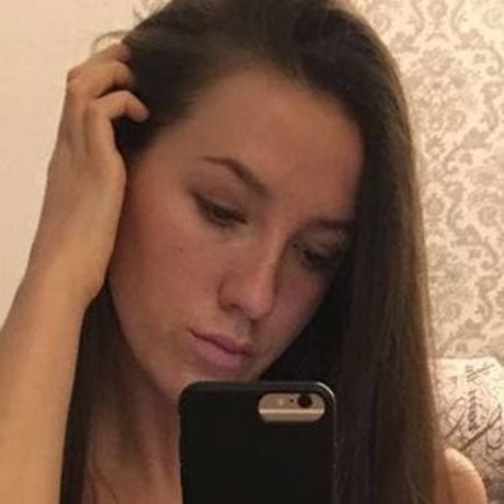 Alla Mill tits onlyfans