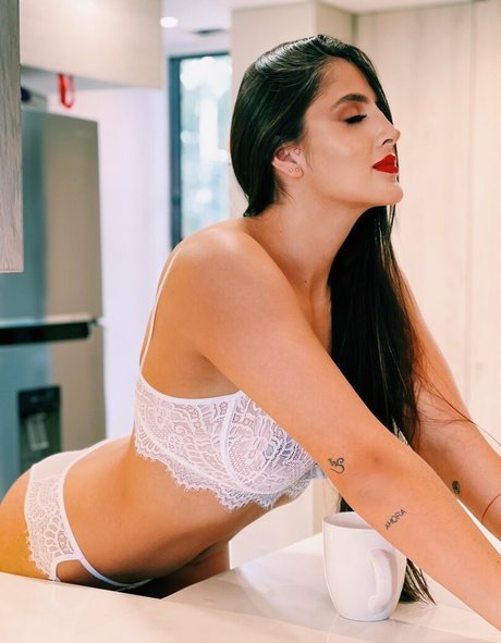 Maria Jose Vargas onlyfans model images