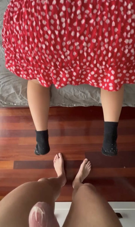 Andrea Rojo RedMil onlyfans strip