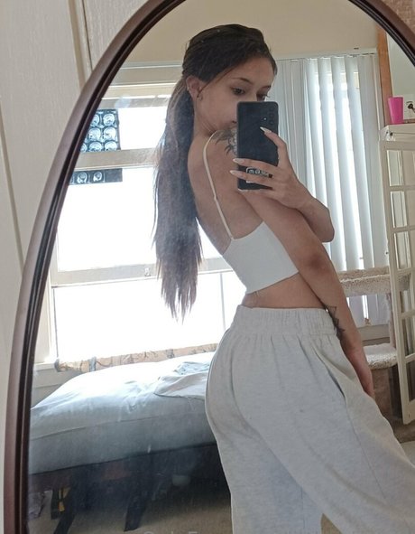 yourlittlemiaof only fans photos