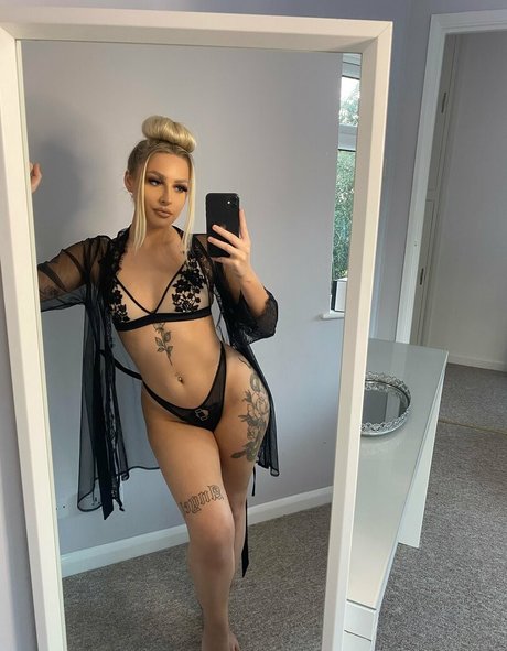 evie xo pics onlyfans