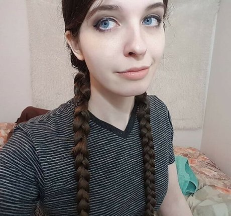 warmfreshpaint only fans pictures