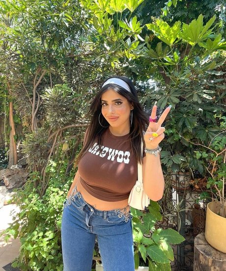 Almog Bismuth topless onlyfans