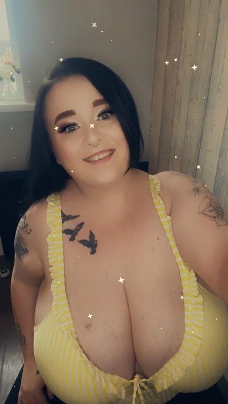 Subbiedee feet onlyfans