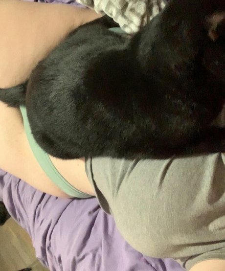 yours___truly___sav1 leak only fans