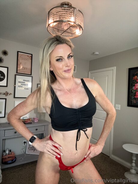 tallgirlalli is on onlyfans