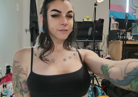 Echo Olsson onlyfans picture