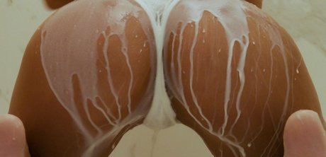 Ellysa Geanina onlyfans leaked photos