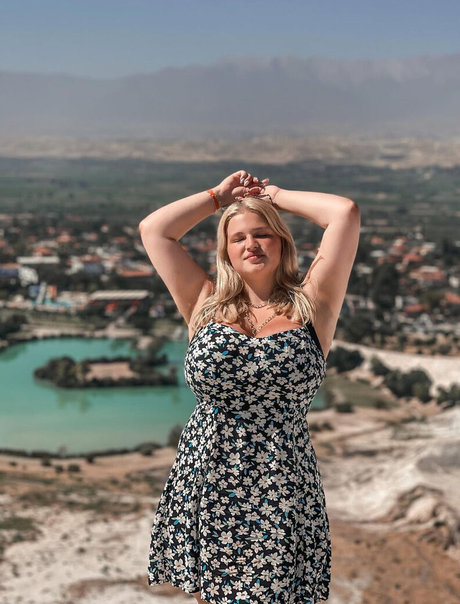 twin girls onlyfans sex depiction