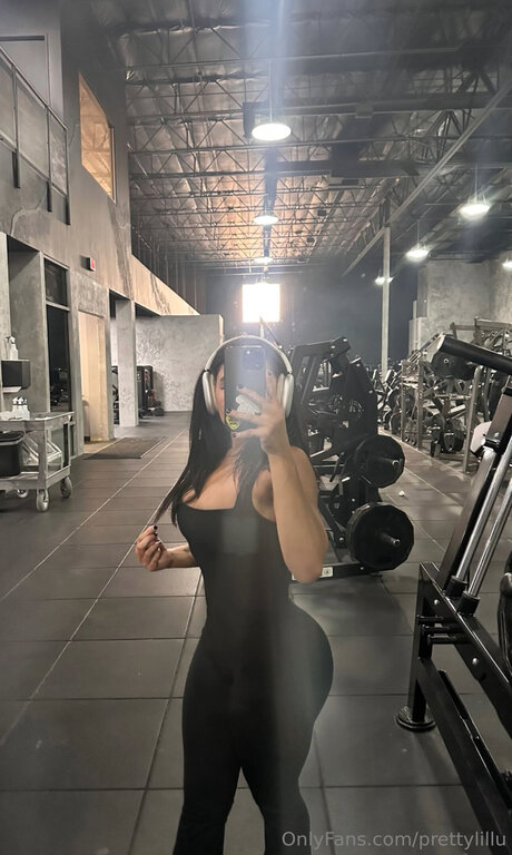 Prettylillu leaked onlyfans nudes