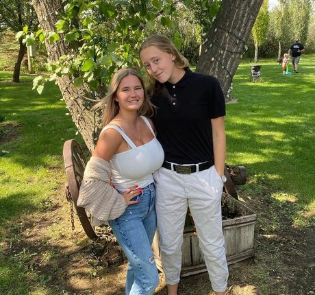 Paige F onlyfans star