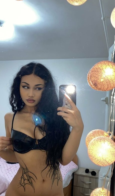 LarissaXmd onlyfans pictures