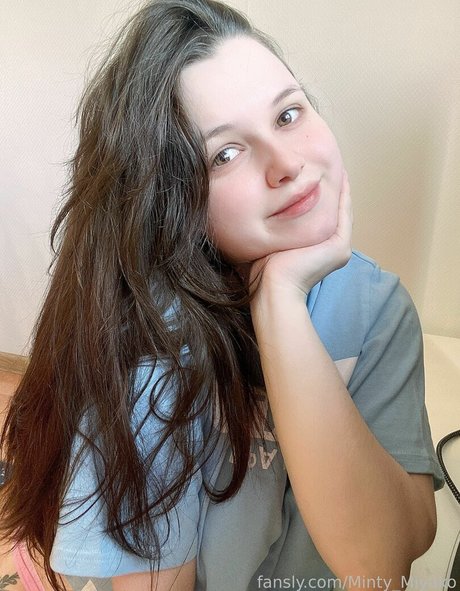 Minty Miyako onlyfans photos