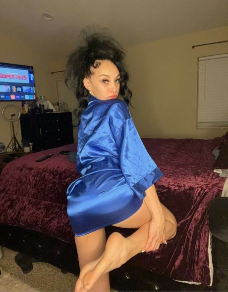 Therealjaasrenee onlyfans model images