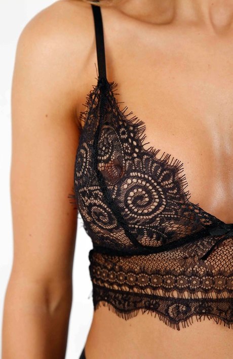 Pia Muehlenbeck onlyfans sextape