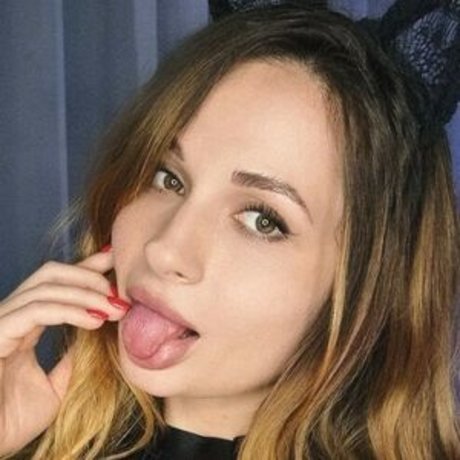 PollyDolll onlyfans leak porn