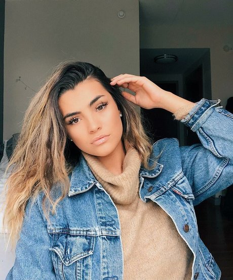 Kylie Manue onlyfans picture