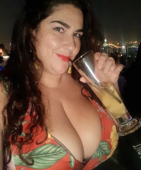 fat ebony onlyfans free naked pic